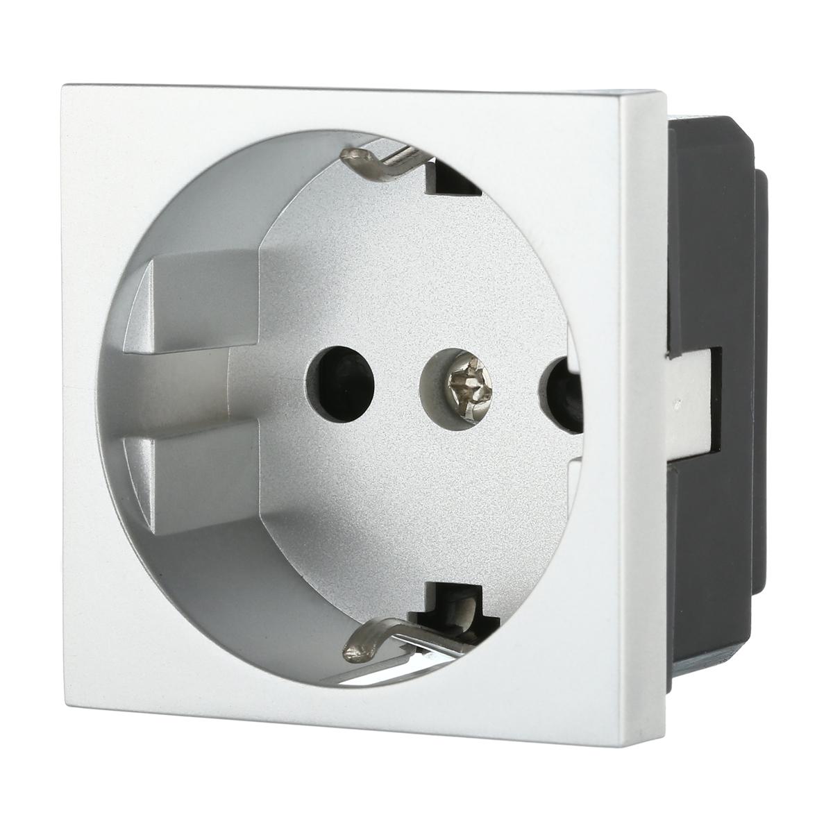 фото розетка lk studio с з/к, со шторками глянцевая поверхность (серебристый металлик) lk45 851103 | 220svet.ru